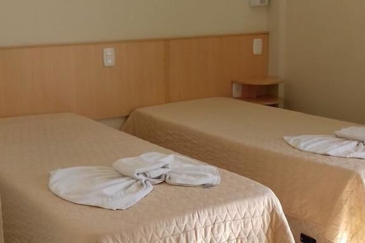 Room 37 of 48