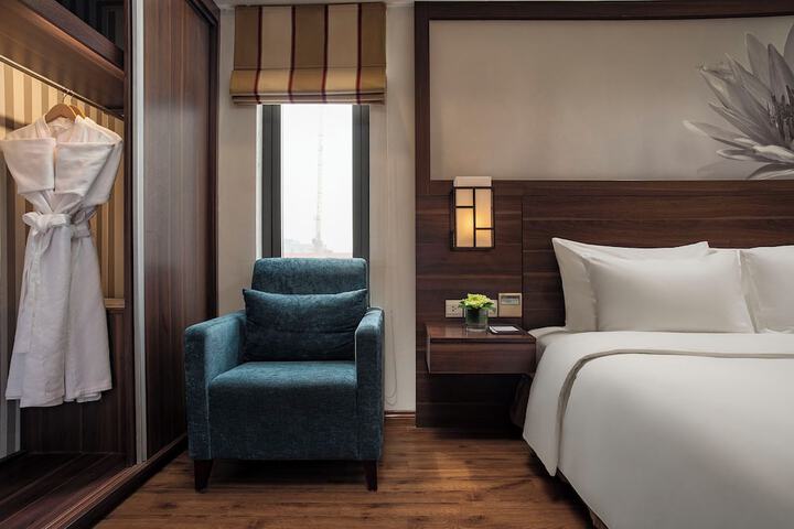 Room 26 of 74