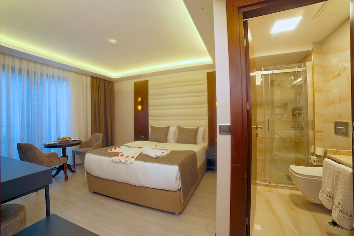 Room 37 of 73