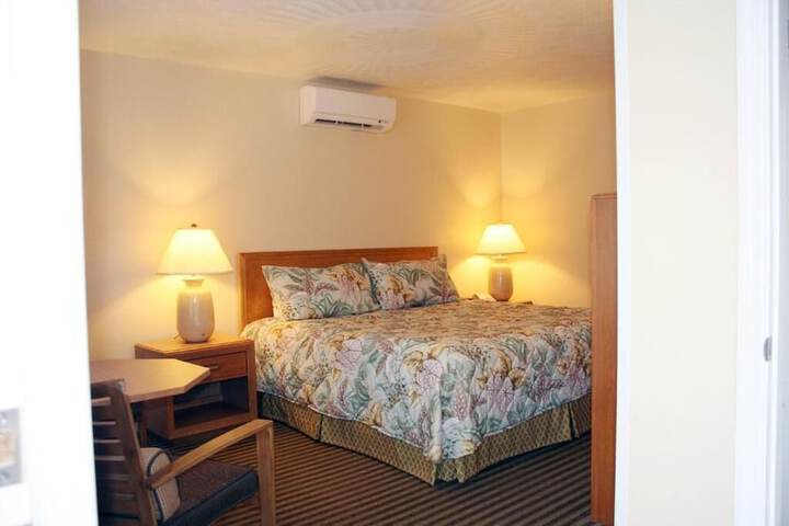 Room 5 of 43