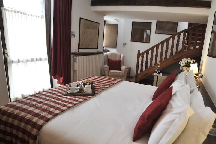 Room 7 of 53