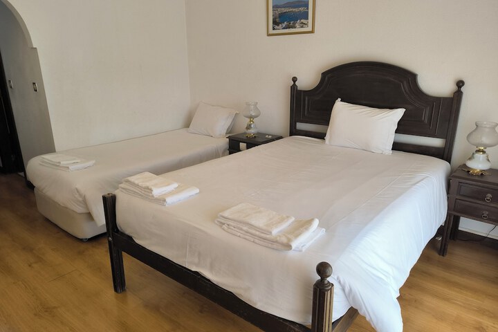 Room 3 of 58