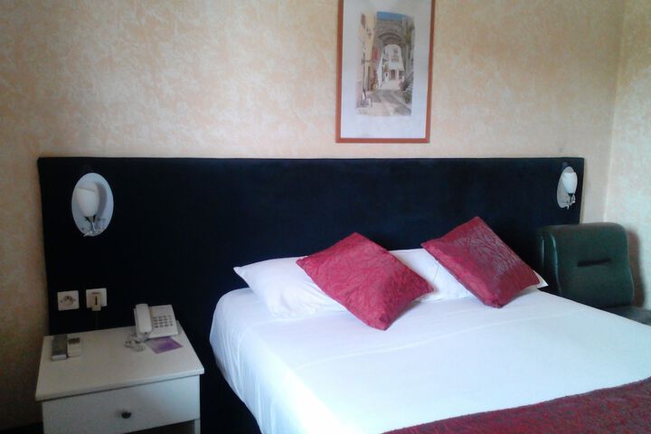 Room 15 of 31