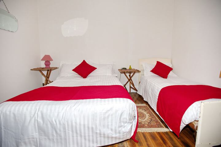 Room 10 of 35