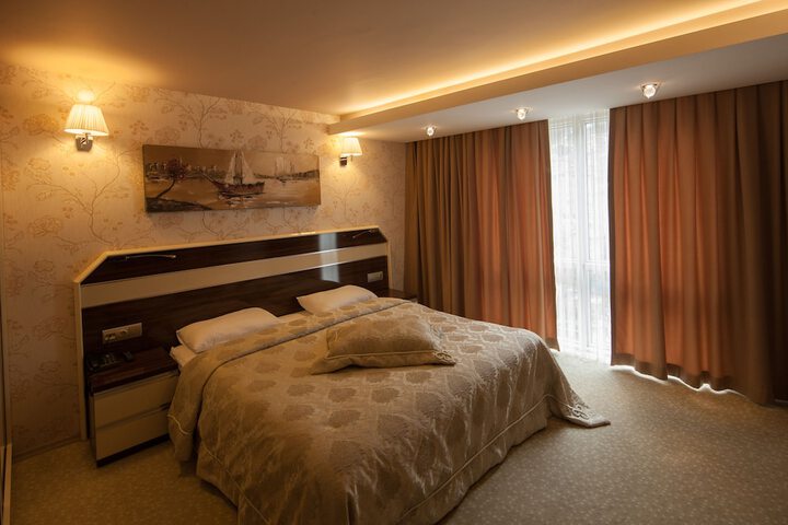 Room 12 of 53