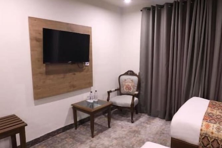 Room 18 of 52