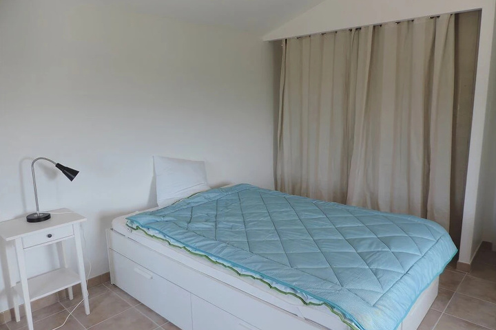 Room 3 of 8