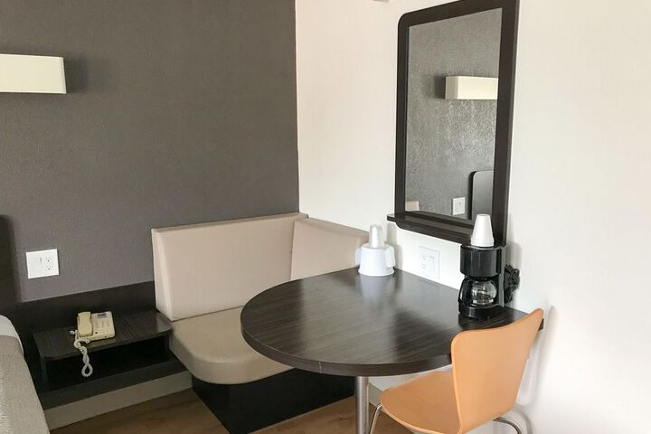 Room 16 of 70