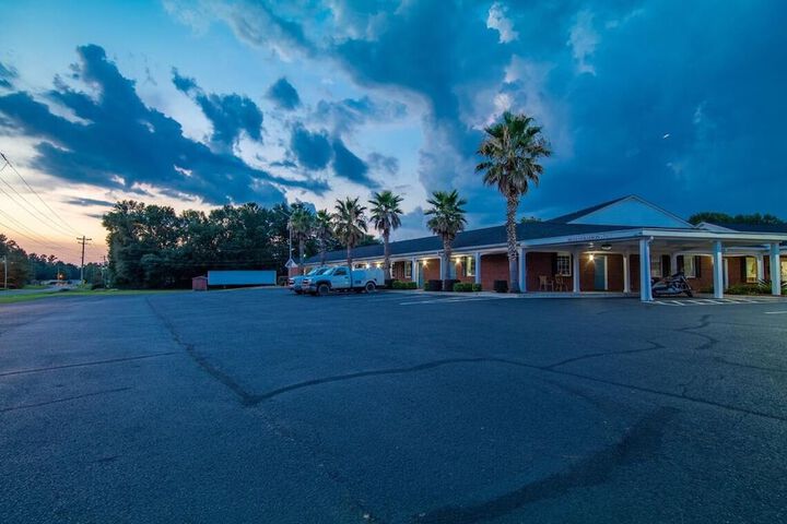 Property Grounds 19 of 27