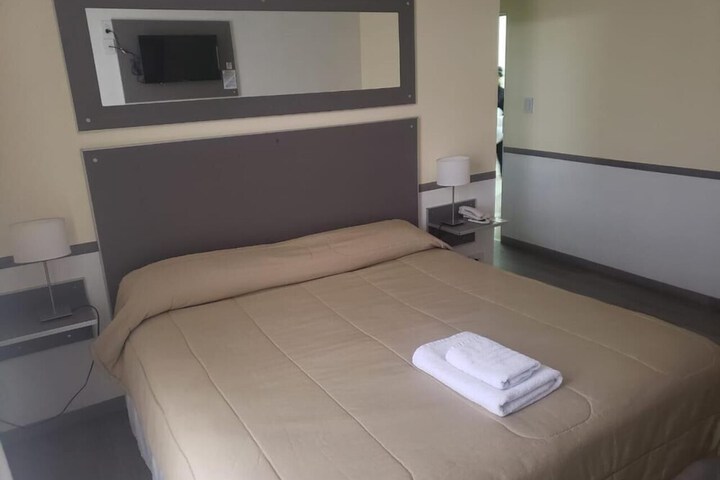 Room 10 of 36