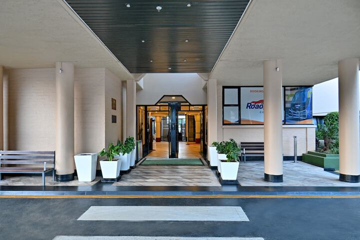 Hotel 122 of 128