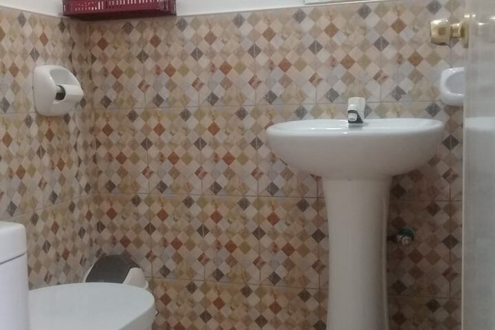 Room 27 of 63