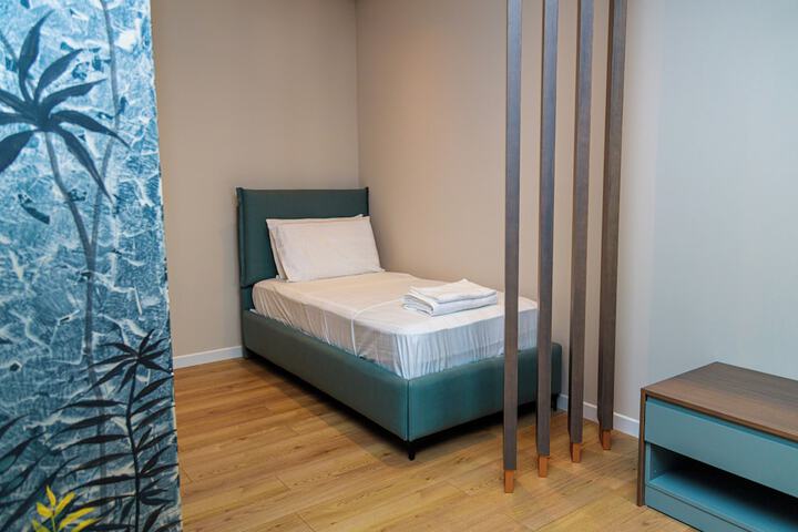 Room 32 of 120