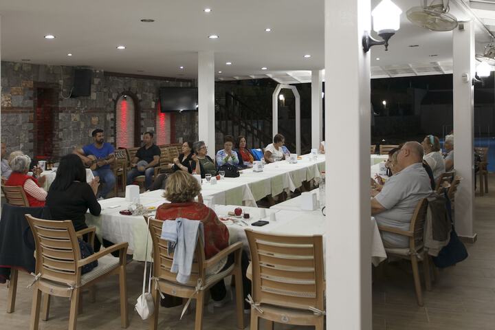 Dining 20 of 38