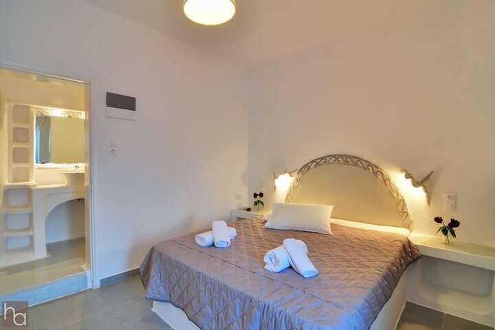 Room 7 of 27