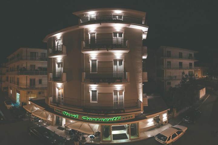 Hotel 53 of 53