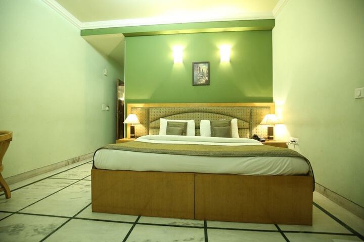 Room 7 of 22