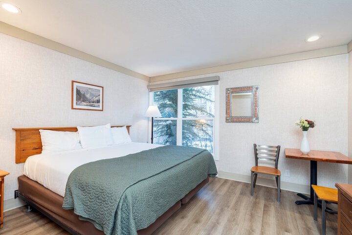 Mountainside Inn 203 1 Bedroom Hotel Room by Alpine Lodging Telluride
