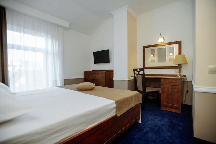 Room 30 of 50