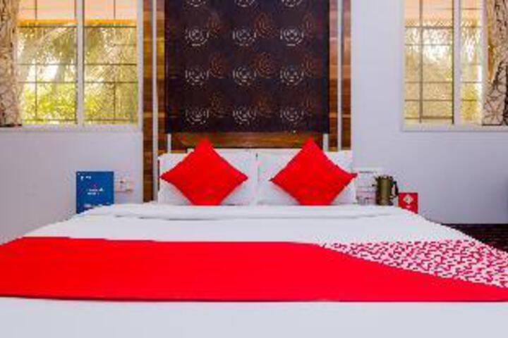 OYO 408 Hotel Satellite
