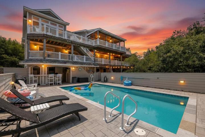 Beach Cabana - Southern Shores 6 En-Suites, Elevator, Pool, Cabana Bar, Hot Tub, Game Room in Southern Shores, NC