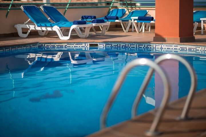 Pools & Facilities