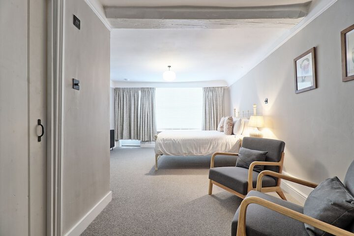 Room 45 of 101