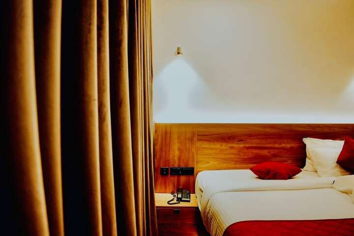 Room 3 of 19