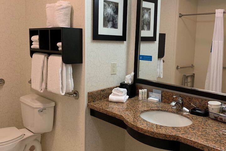 Bathroom sink