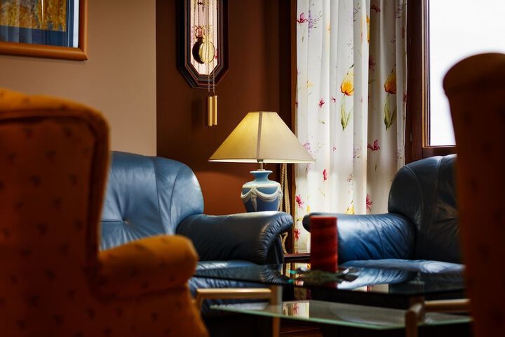 Lounge 40 of 50