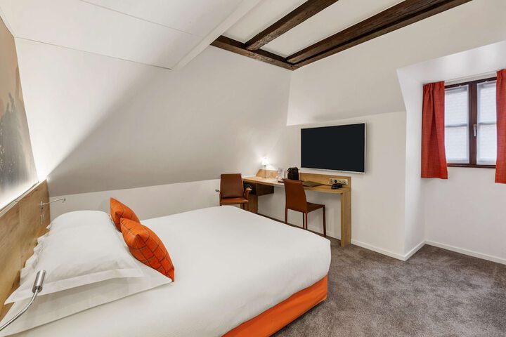 Room 20 of 72