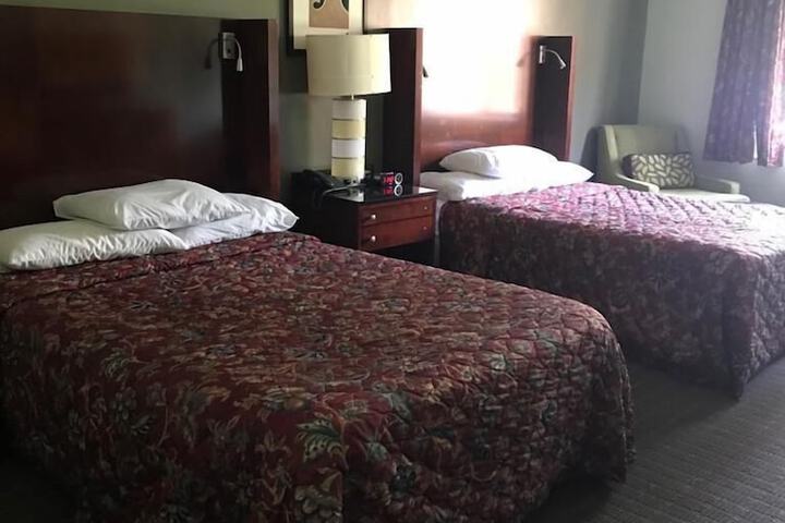 Room 10 of 19