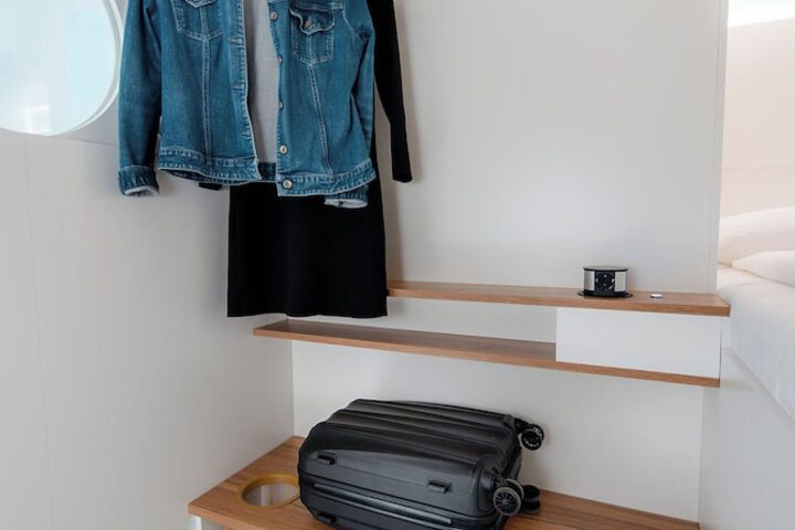 Room 8 of 25