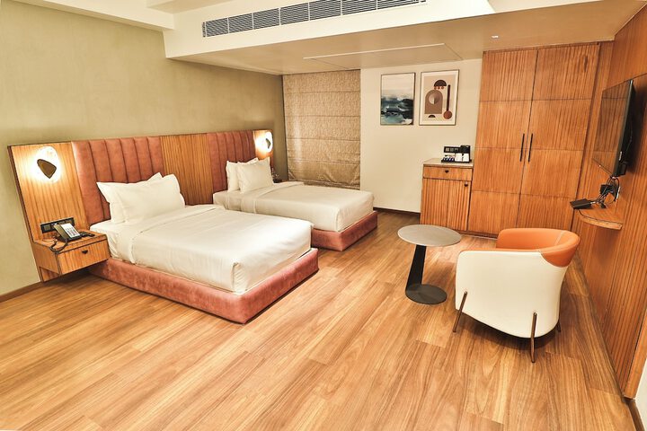 Room 16 of 53