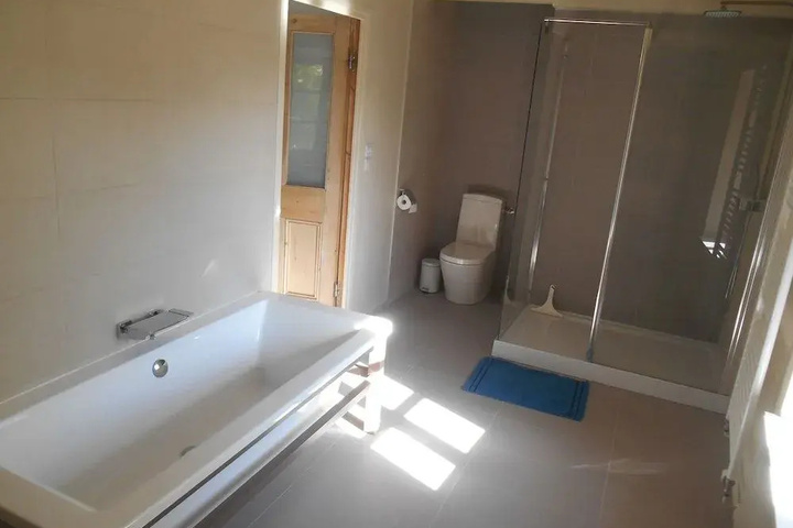 Room 7 of 19