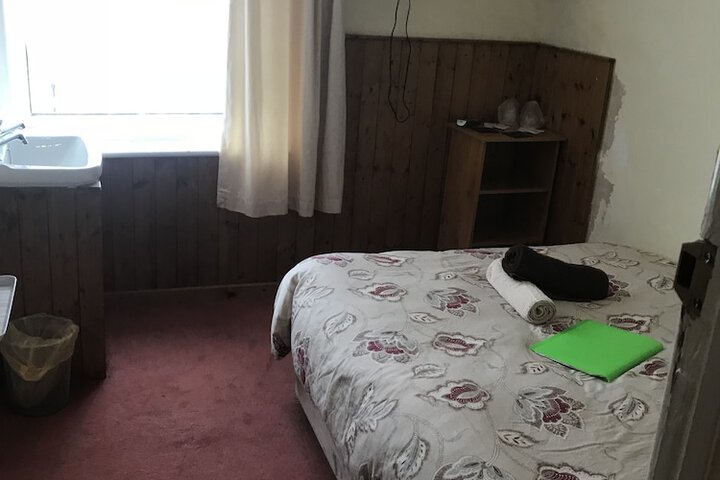 Room 30 of 48