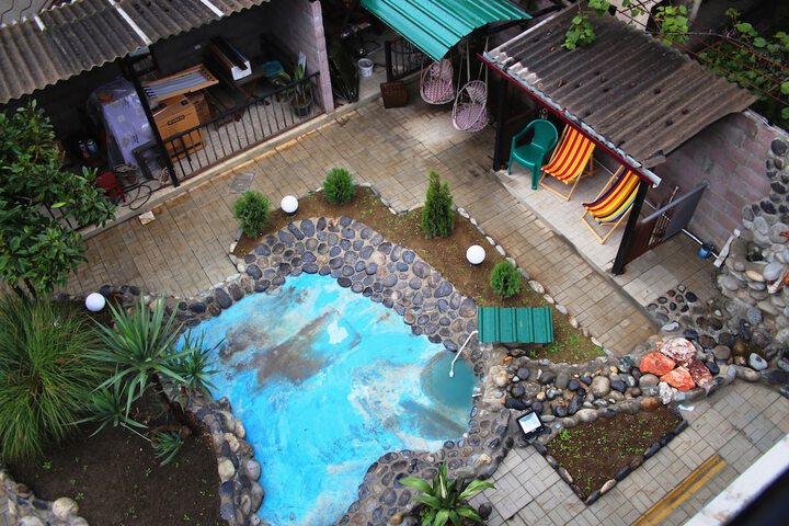 Hotel Exterior 4 of 33