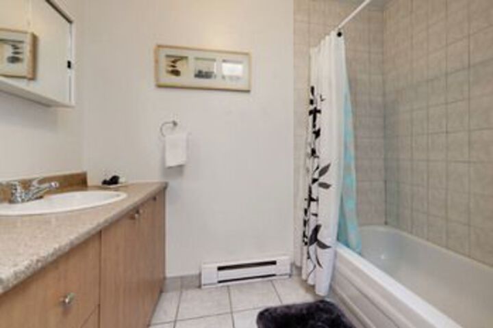 Room 2 of 30