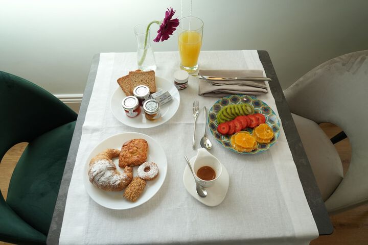 Breakfast/Coffee Service 21 of 27