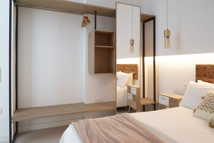 Room 8 of 63