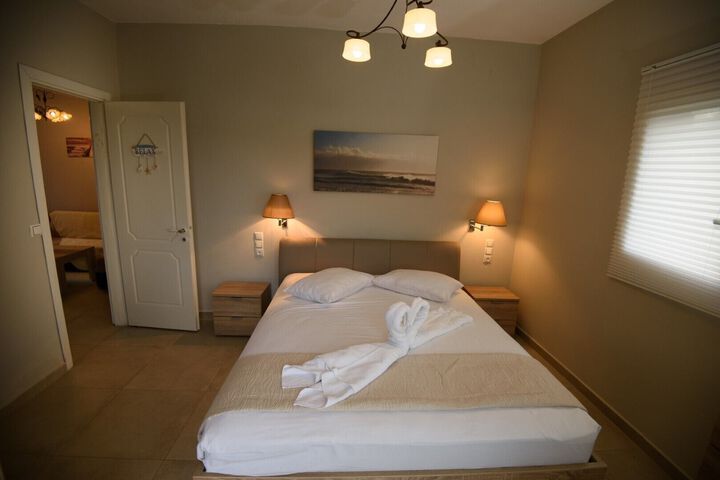 Room 43 of 61