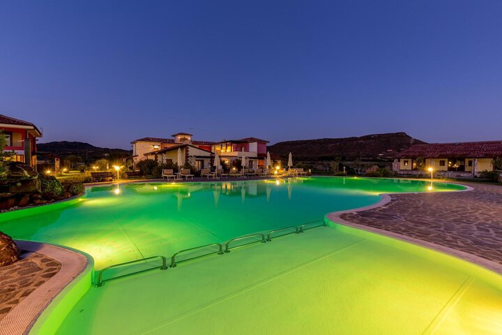 Pool 38 of 63