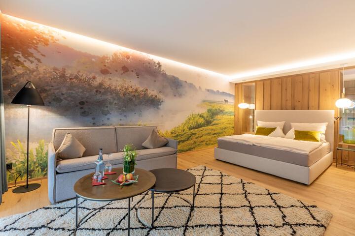 Room 33 of 141