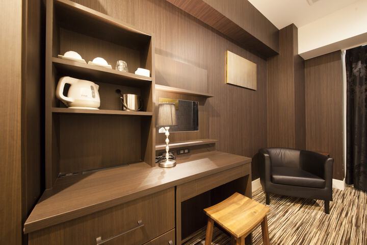 Room 19 of 114