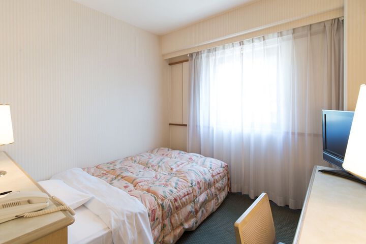Room 52 of 99