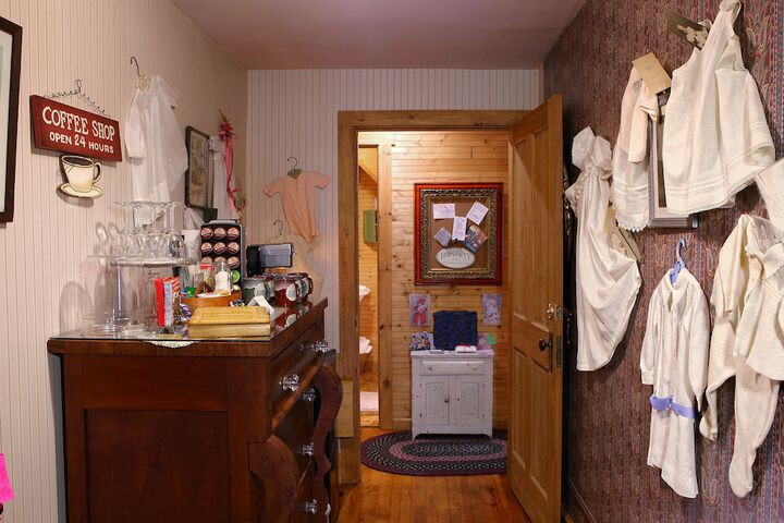 Room 8 of 95