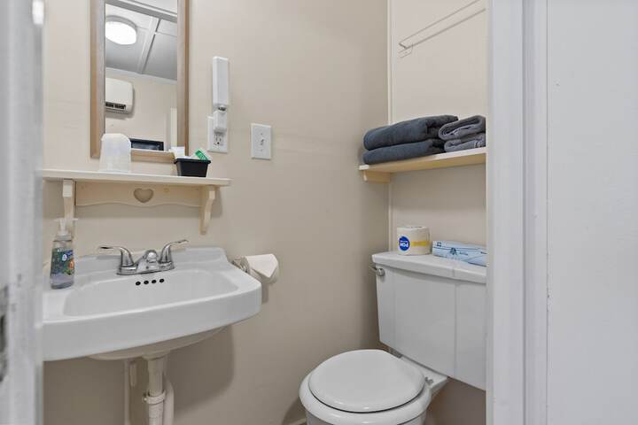 Room 26 of 37
