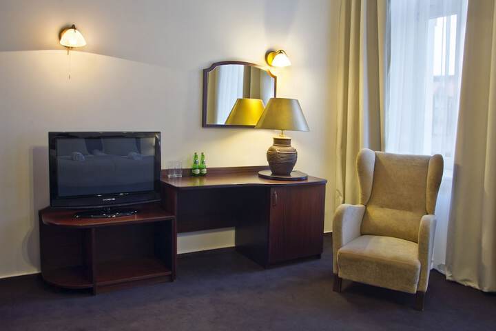 Room 17 of 41