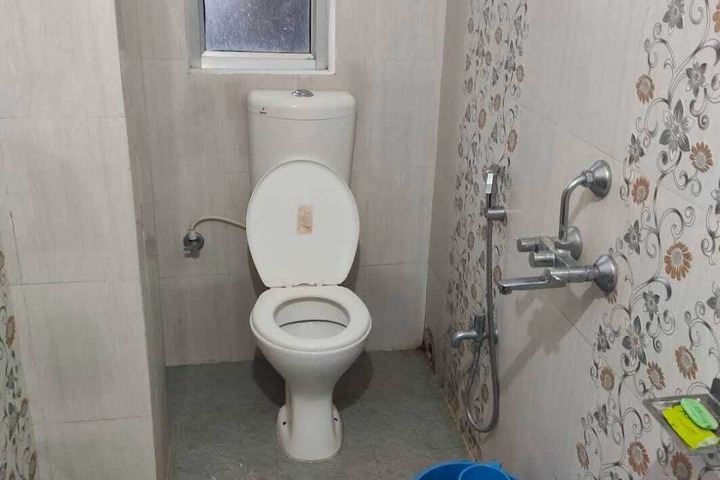 Room 3 of 12