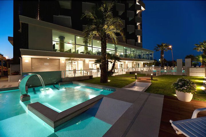 Hotel Entry